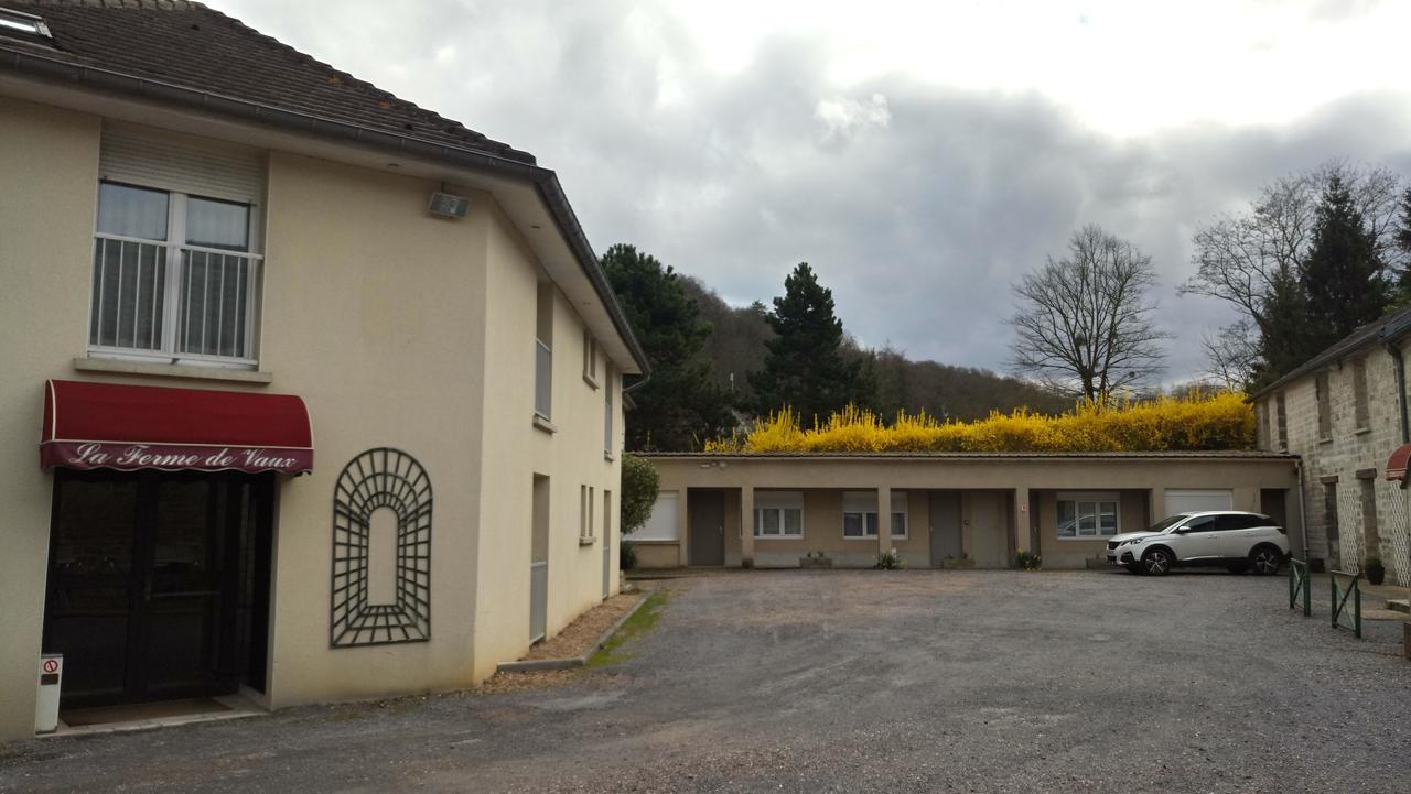 Hotel Restaurant - La Ferme De Vaux Creil Esterno foto